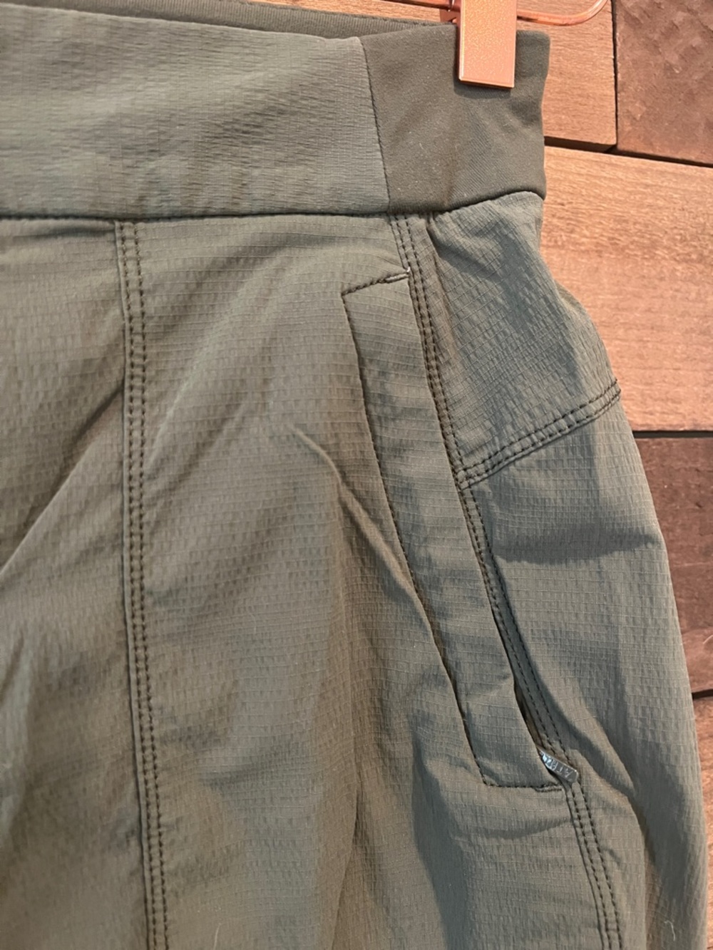 Athleta Women's Trekkie Crop Hiking Pants in Green Size 4 - Picture 3 of 7